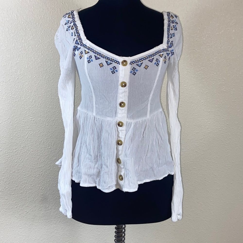 AEROPOSTALE EMBROIDERY WOMEN BLOUSE SIZE M